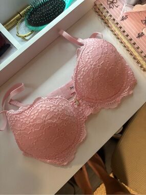 Juicy Couture Blush Pink Lace Underwire Bra